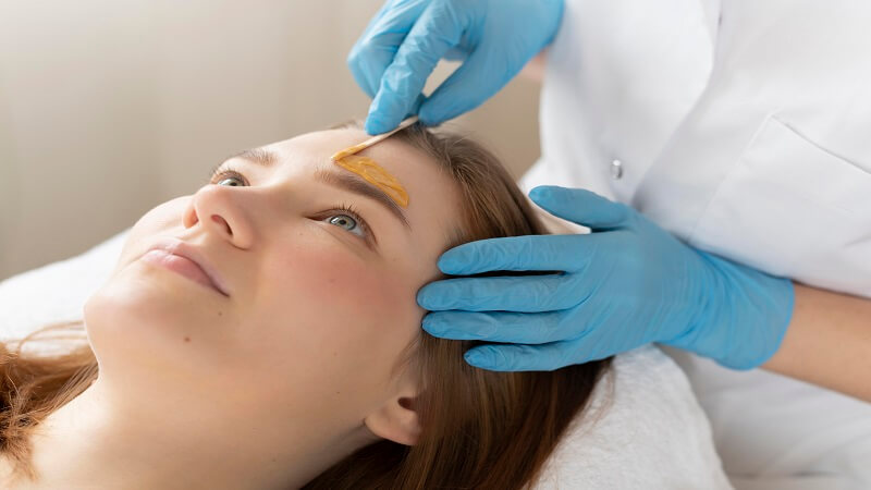 Top 5 Things Beauty Professionals Check Before Waxing Sensitive Areas